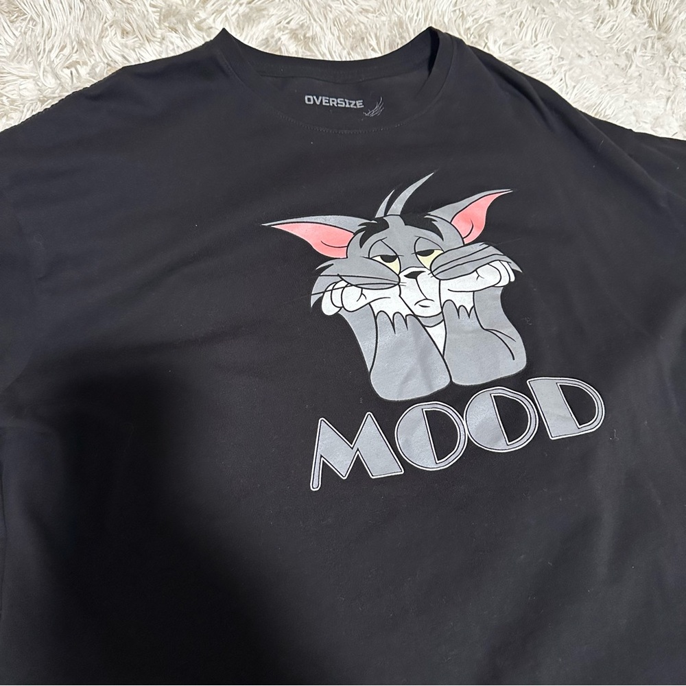 Women’s oversized Black Graphic T-Shirt - Picture 5 of 8